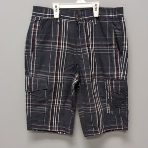 NWT Distillery Apparel Cargo Shorts with Modern Plaid Design Size 29 100% Cotton